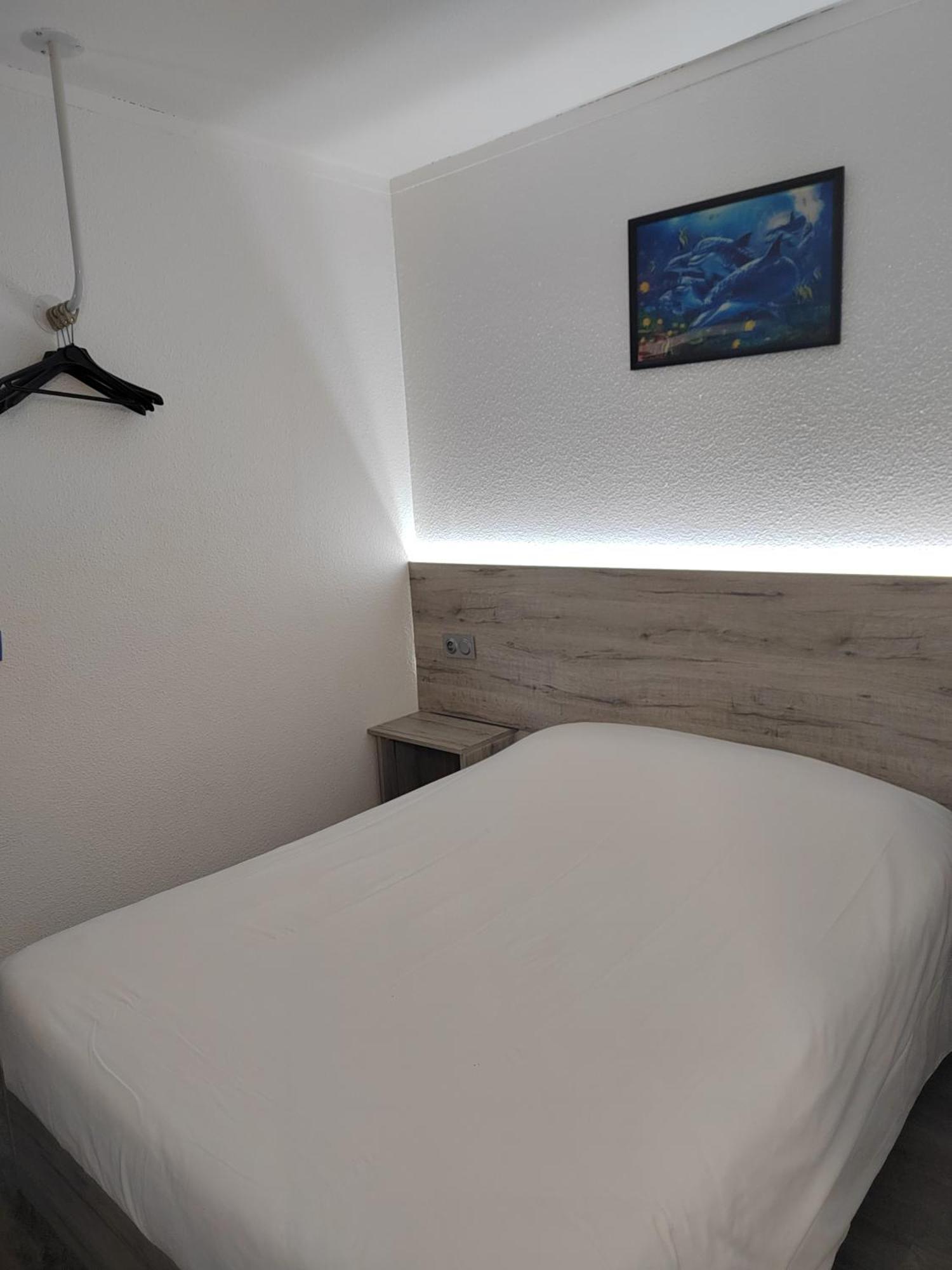 Bouafle Alpha Hotel מראה חיצוני תמונה