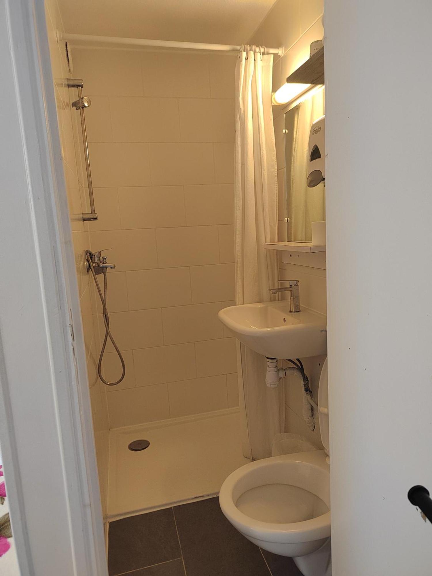 Bouafle Alpha Hotel מראה חיצוני תמונה