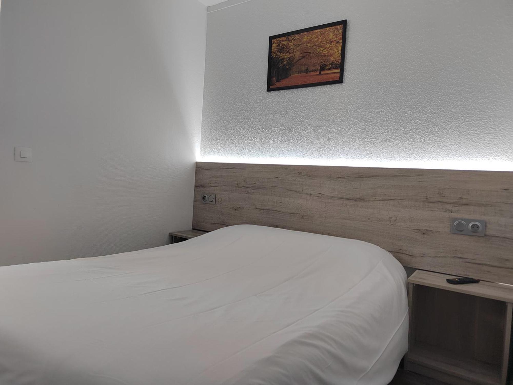 Bouafle Alpha Hotel מראה חיצוני תמונה
