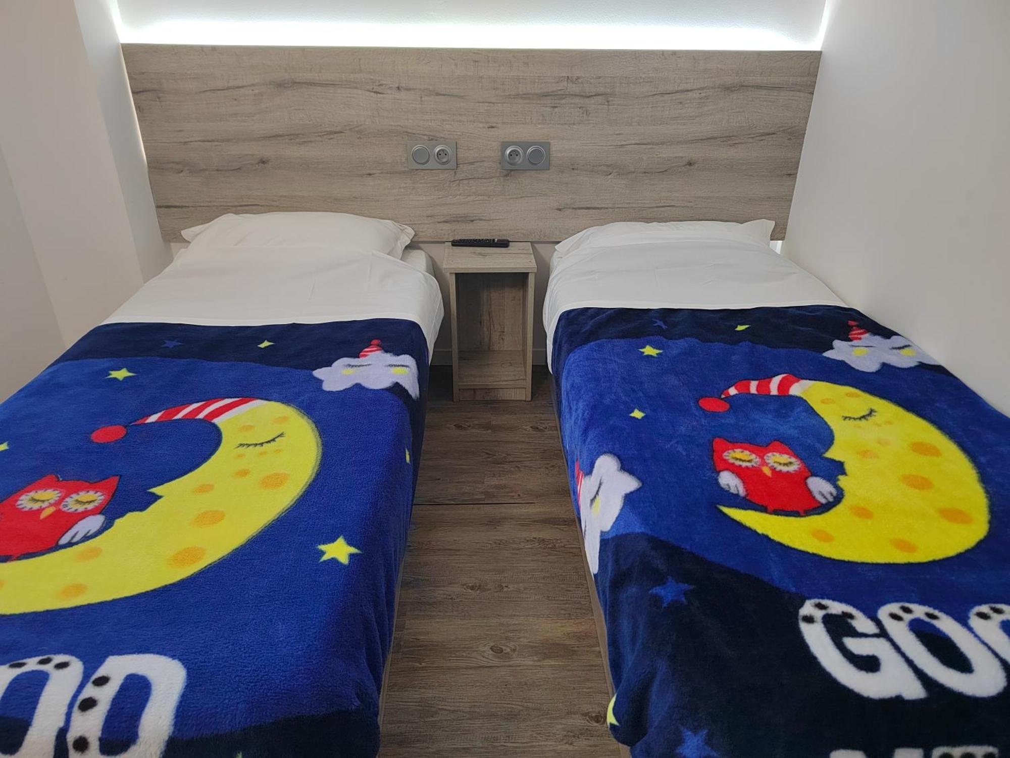 Bouafle Alpha Hotel מראה חיצוני תמונה