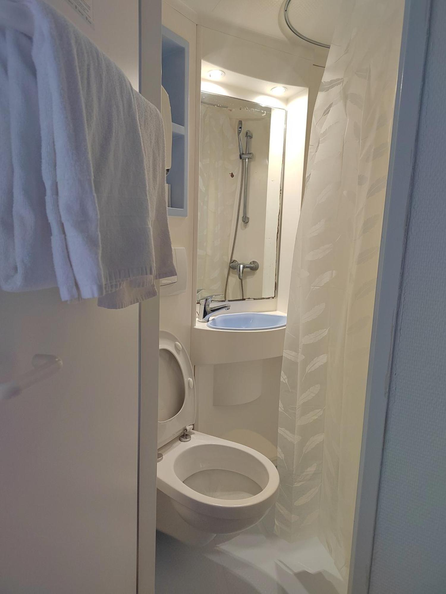 Bouafle Alpha Hotel מראה חיצוני תמונה